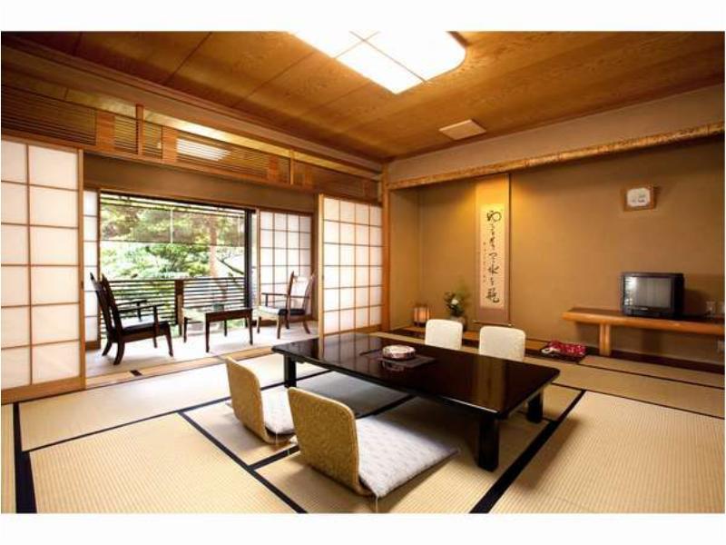 Atami Onsen Yamaki Ryokan Exterior photo